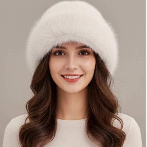White Faux Fur Winter Bucket Hat - Picture 1 of 4